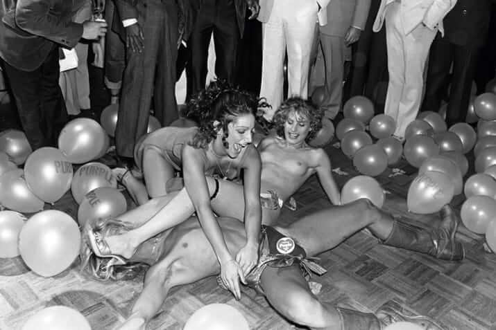 Queste foto dello Studio 54 ti faranno venire voglia di ballare (e non solo)