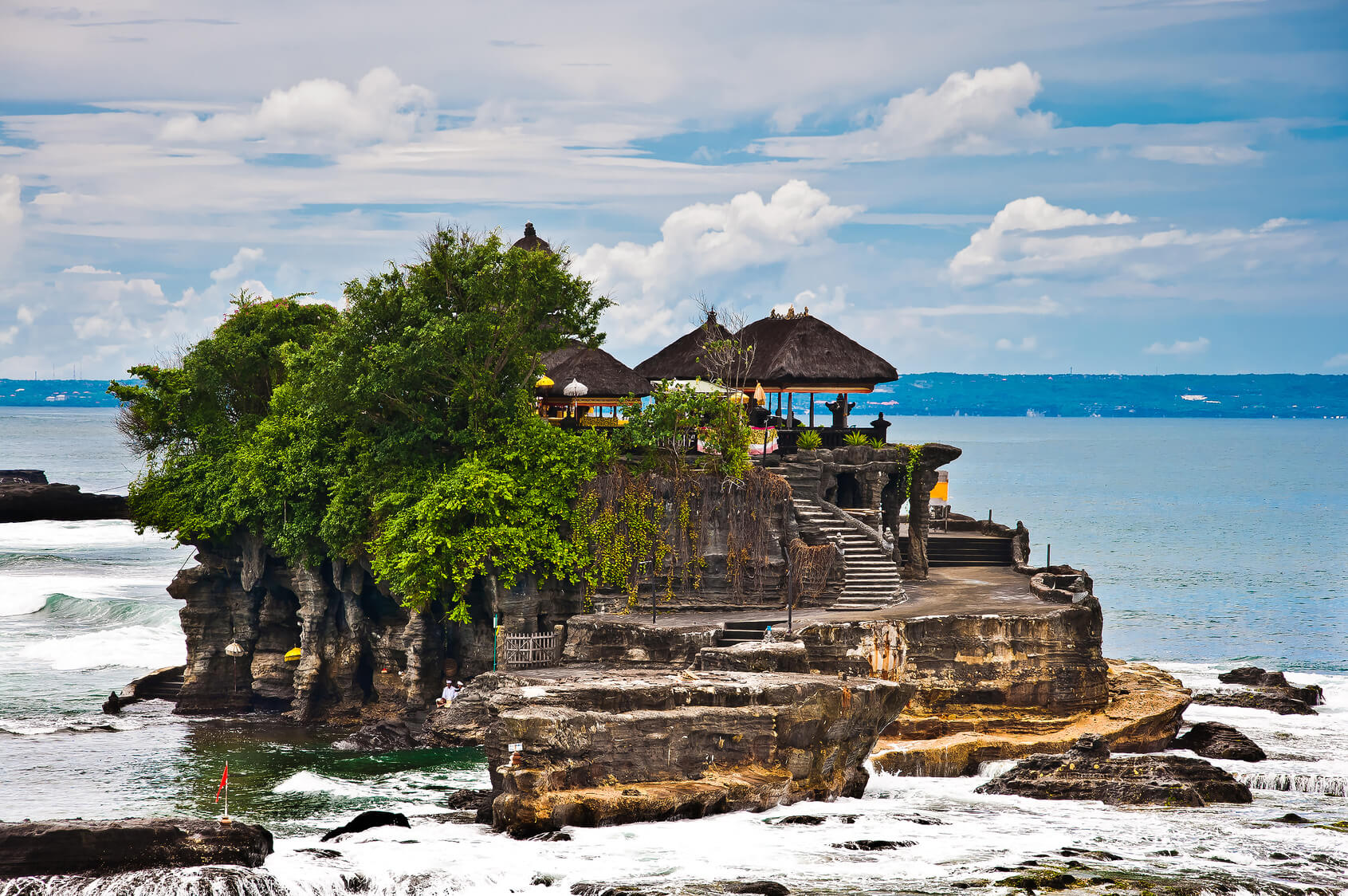 Spiagge bianche, natura incontaminata e vita notturna friendly: Bali mette tutti d'accordo - Tanah Lot Bali - Gay.it