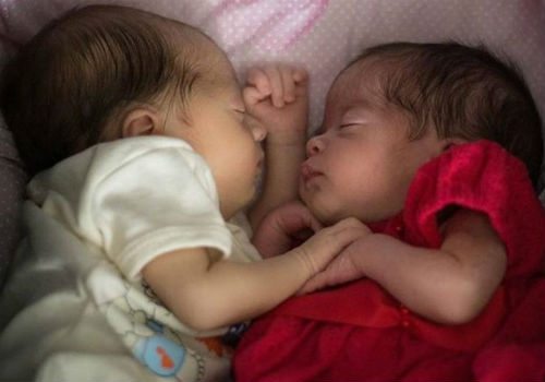 Mamma offre l'utero al figlio gay: nascono Alice e Valentina - alice valentina 2 - Gay.it