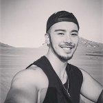 Questo account Instagram dimostra che gli asiatici possono essere molto sexy - Thumbnail