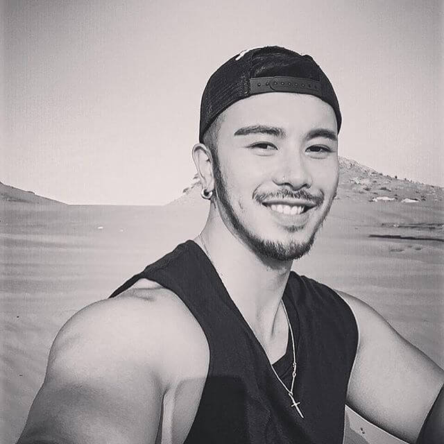 Questo account Instagram dimostra che gli asiatici possono essere molto sexy