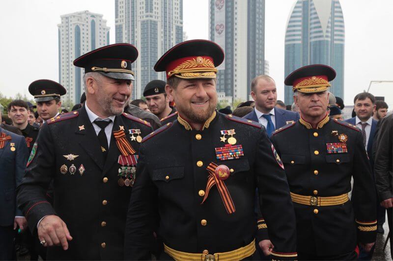 Cecenia, il premier Kadyrov invita Macron e Merkel: "Nessuna persecuzione dei gay, venite a controllare" - cecenia - Gay.it