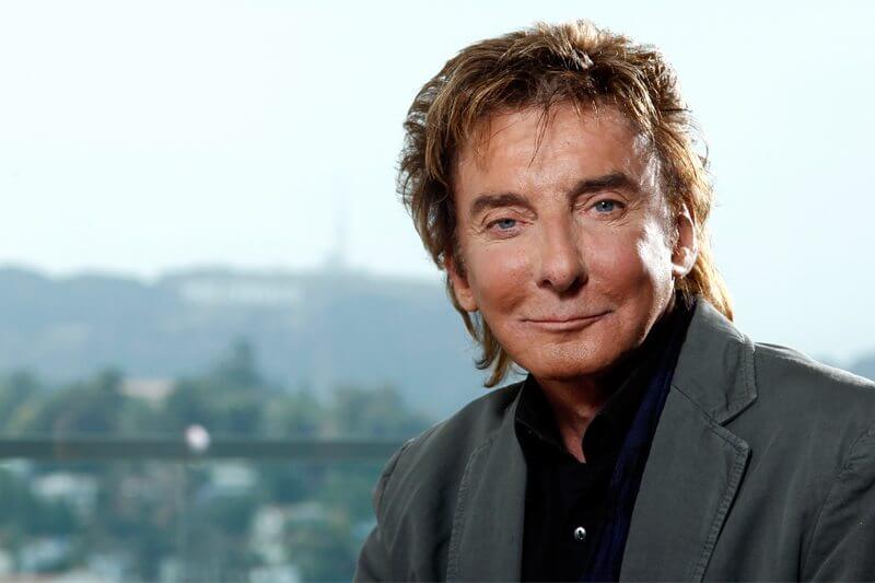 Barry Manilow: “Non ho detto di essere gay per paura di perdere i fan”