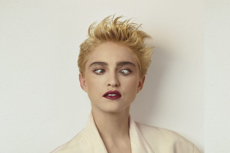 Blonde Ambition, in arrivo il film sulla vita di Madonna, ma lei si dissocia: "Ciarlatani" - madonna 1 - Gay.it
