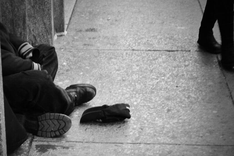 Dati shock: i senzatetto LGBT vittima dei trafficanti di sesso
