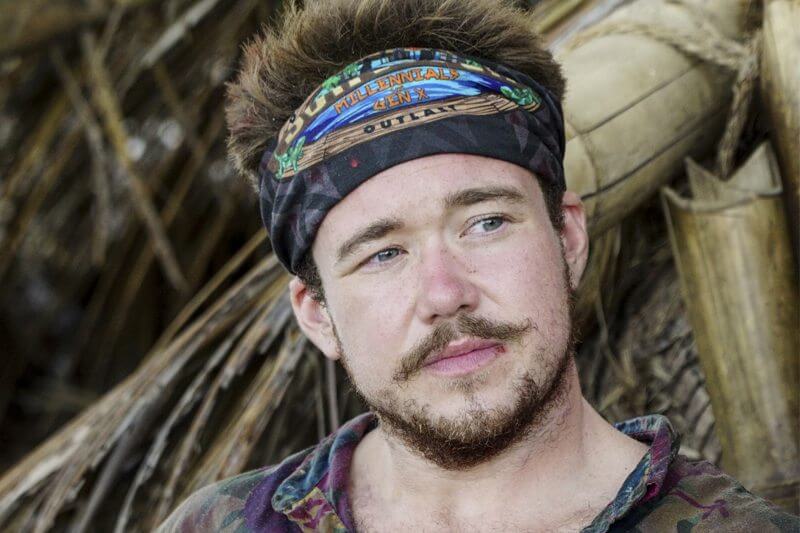 Outing al reality Survivor: un concorrente costretto a rivelare di essere trans