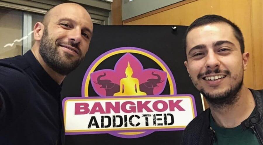 Pinna e Bertolini: "A Bangkok tra scimmie, elefanti e ladyboy" - 7d2e70a4fea4c08ba5a90f5a9f3db40f XL - Gay.it