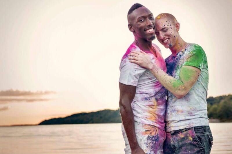 Bermuda, la Corte Suprema legalizza il matrimonio tra persone dello stesso sesso - Bermuda couple Winston Godwin and Greg DeRoche - Gay.it