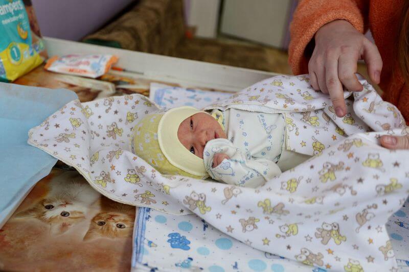 GPA, coppia gay deve restituire la bambina: non è figlia loro