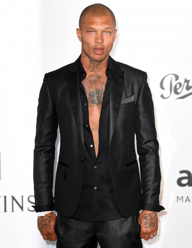 Jeremy Meeks, il detenuto più sexy del mondo appare al gala dell'AmFar di Cannes - Jeremy Meeks - Gay.it