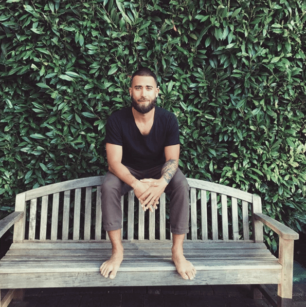 Il maestro di yoga più sexy che abbiate mai visto: viaggio nell'Instagram di Patrick Beach