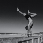 Il maestro di yoga più sexy che abbiate mai visto: viaggio nell'Instagram di Patrick Beach - Thumbnail