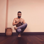 Il maestro di yoga più sexy che abbiate mai visto: viaggio nell'Instagram di Patrick Beach - Thumbnail