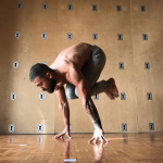 Il maestro di yoga più sexy che abbiate mai visto: viaggio nell'Instagram di Patrick Beach - Thumbnail