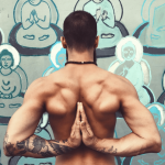 Il maestro di yoga più sexy che abbiate mai visto: viaggio nell'Instagram di Patrick Beach - Thumbnail