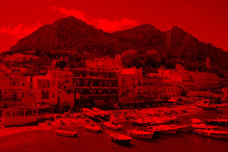Omofobia, nuovo caso a Capri: ragazzo umiliato e offeso dal direttore mentre lavora