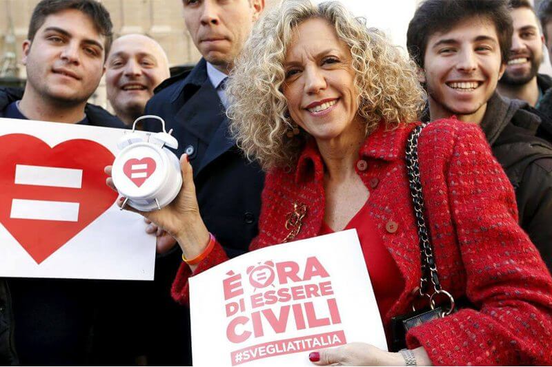 Gay Pride 2017, per Cosenza è la prima volta: la madrina sarà Monica Cirinnà - cirinna 1 - Gay.it