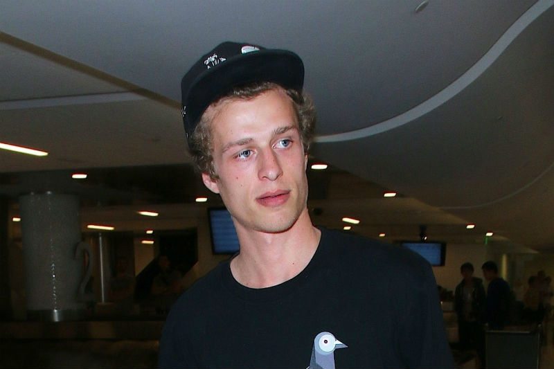 Arrestato il fratello di Paris Hilton, insulti al poliziotto: “Fr*cio, mi hai toccato il ca**o”