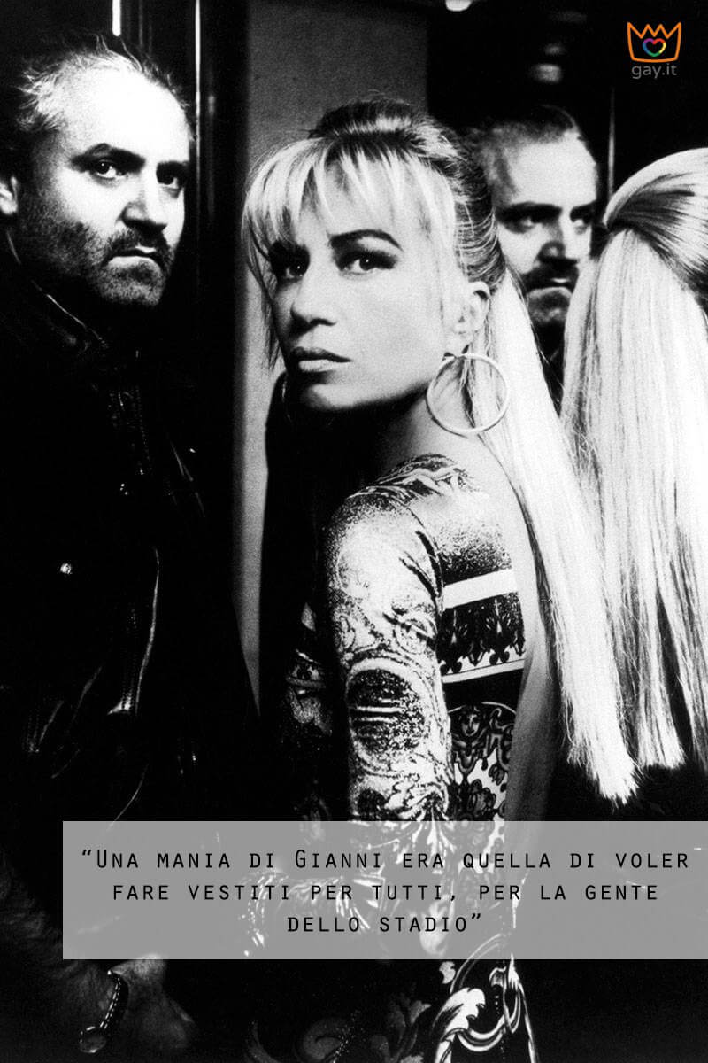 Donatella Versace: 62 anni tra glamour, eccessi, femminismo e amicizie pop