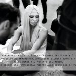 Donatella Versace: 62 anni tra glamour, eccessi, femminismo e amicizie pop - Thumbnail