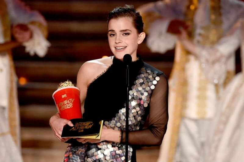 Emma Watson premiata agli MTV Movie Awards per la prima volta genderless: il sesso non conta - emma watson genderless 1 - Gay.it