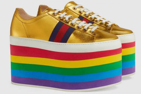 Pride 2017: Gucci lancia una collezione di zeppe arcobaleno - gucci arcobaleno 1 - Gay.it