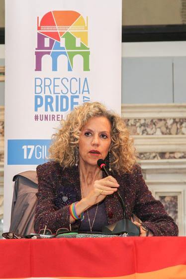 "Dopo le unioni civili ora serve il matrimonio egualitario": Monica Cirinnà all'incontro contestato a Brescia - image 1 - Gay.it