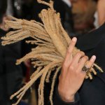 Jaden, il figlio di Will Smith, al Met Gala coi tacchi e i suoi vecchi capelli in mano - Thumbnail