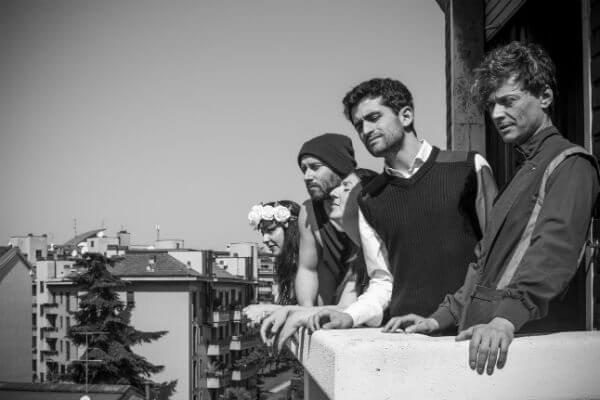 Il debutto a Milano de L'indulgenza del latte, commedia teatrale contro l'omofobia - lindulgenza del latte 2 - Gay.it