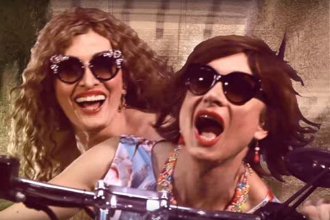Vladimir Luxuria in moto come Thelma e Louise nello spot per il Basilicata Pride - luxuria - Gay.it