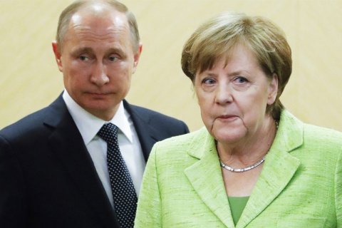 Angela Merkel chiede a Putin di far rispettare i gay in Cecenia - merkel - Gay.it