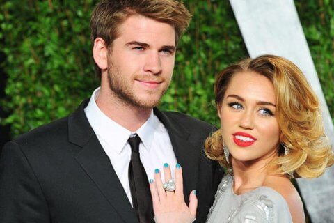 Miley Cyrus: "Non mi sento né maschio né femmina e il mio fidanzato Liam Hemsworth non è 'etero'" - miley liam - Gay.it