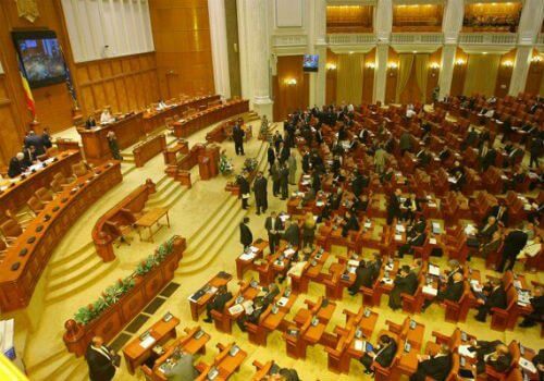 La Romania accelera per cambiare la Costituzione contro i matrimoni gay: "La famiglia è uomo e donna" - romania gay 2 - Gay.it