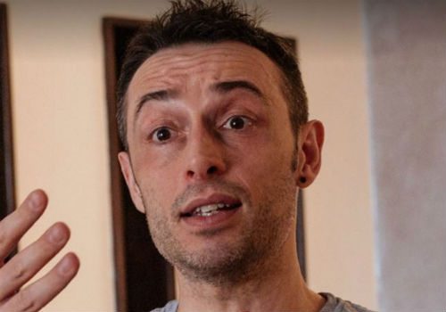 L'attivista LGBT Yuri Guaiana è stato rilasciato: "Devo lasciare subito il Paese, sono sotto processo" - yuri guaiana 2 - Gay.it