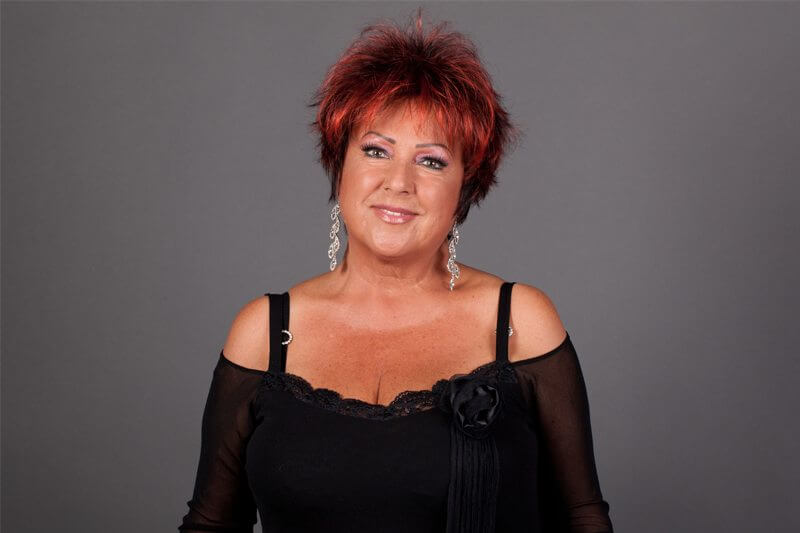 Orietta Berti: “La Chiesa è piena di pregiudizi, predica l’amore ma discrimina”