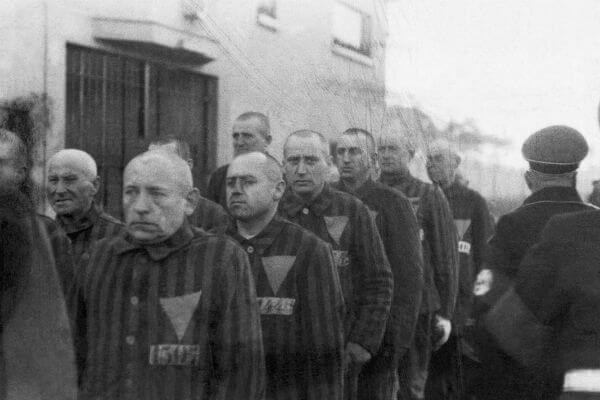 Germania: sì del Parlamento al risarcimento di 5000 gay vittime delle leggi naziste - bundestag 3 - Gay.it