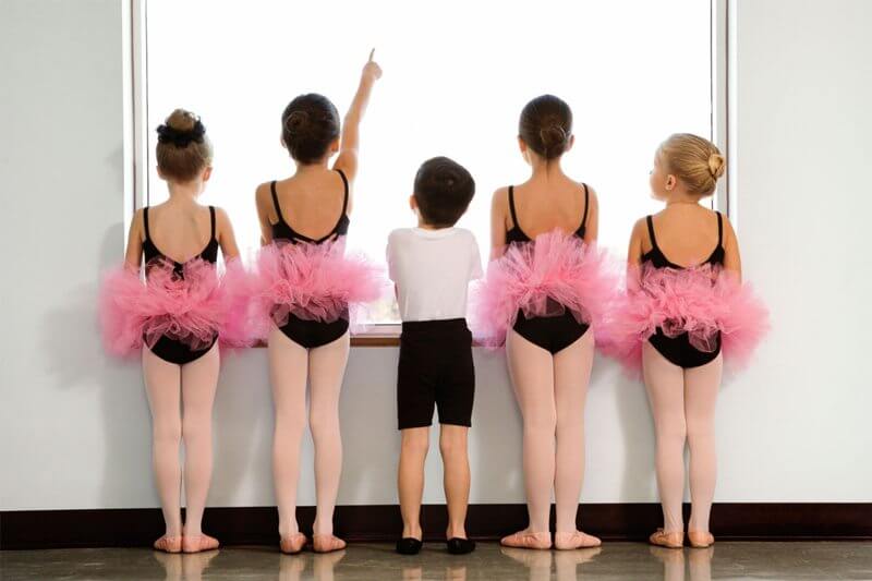 Danza anche per i maschi: la sfida lanciata nella scuole inglesi contro gli stereotipi