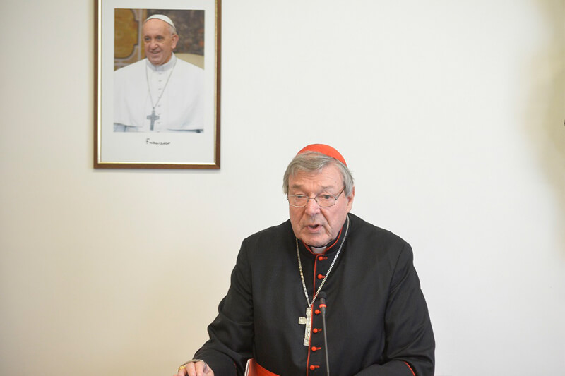 Il cardinale Pell, ministro delle Finanze in Vaticano, è stato incriminato per pedofilia