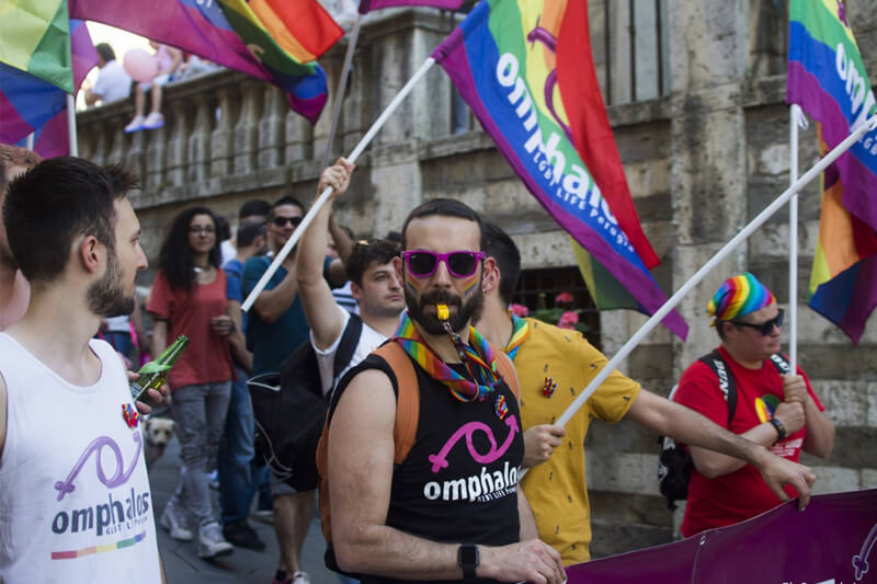 Perugia Pride: il comune revoca il patrocinio “Offende i credenti”