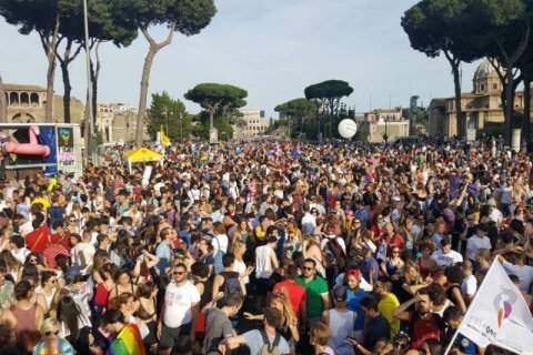 Roma Pride, le foto più belle di una manifestazione colma di gente e colori - roma pride generale - Gay.it
