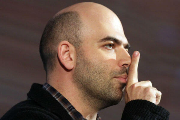 Roberto Saviano e le radici dell'omofobia: "Leccare il gelato rosa era da ricchioni" - saviano 1 - Gay.it