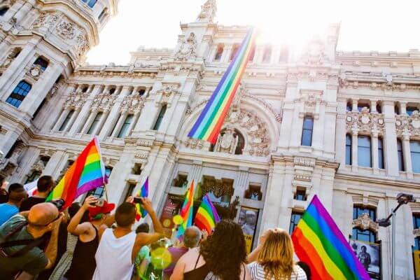 World Pride Madrid, è polemica tra i residenti: "Prezzi folli e caos, andate in periferia" - world pride 3 - Gay.it