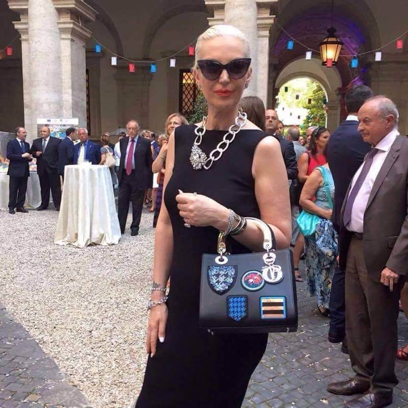 Estate 2017: i consigli della Marchesa d'Aragona per essere chic anche sotto l'ombrellone - 13936649 10208824404838914 1279063847 n - Gay.it
