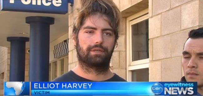 Aggressione omofoba: preso a pugni, rimane cieco da un occhio - Elliott Harvey - Gay.it