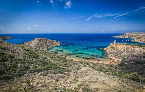 Malta, l'isola che...c'è! Dove tradizione cattolica e diritti LGBT convivono - Ghajn Tuffieha Bay - Gay.it