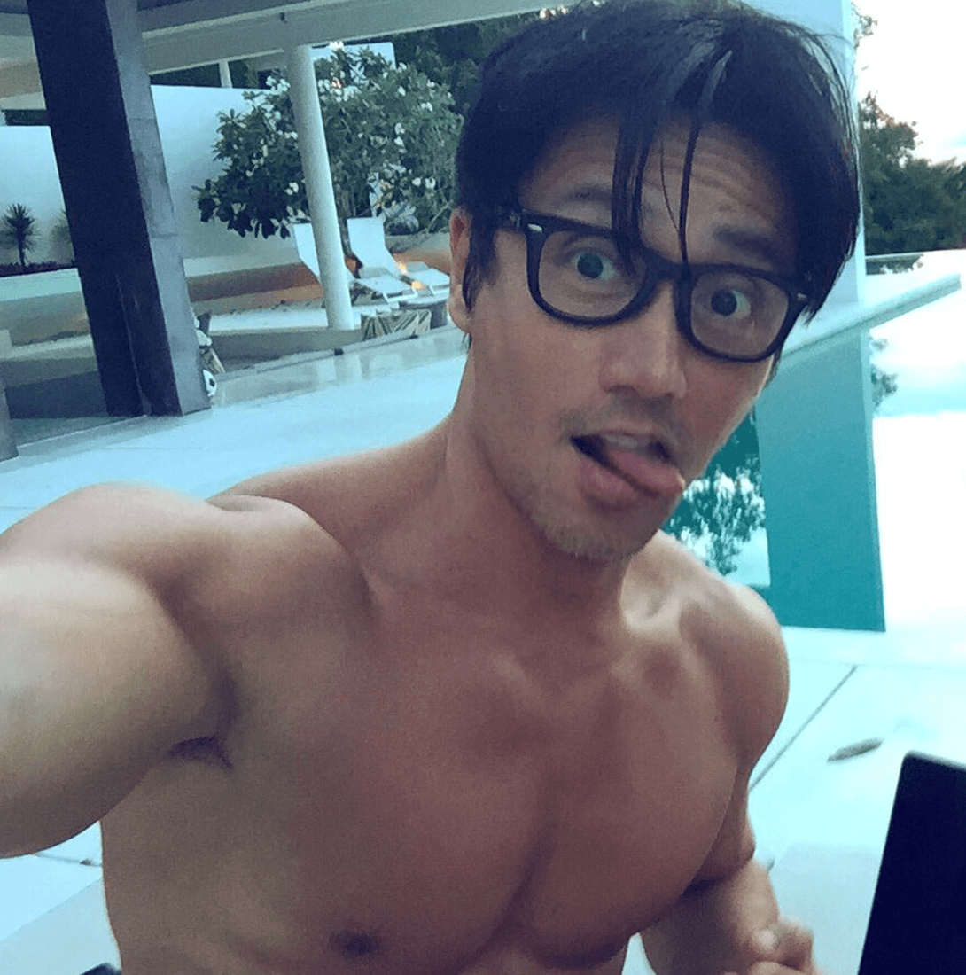 ChuanDo, il modello che ha scioccato Instagram: quanti anni gli dareste? - Schermata 2017 07 31 alle 13.21.04 - Gay.it