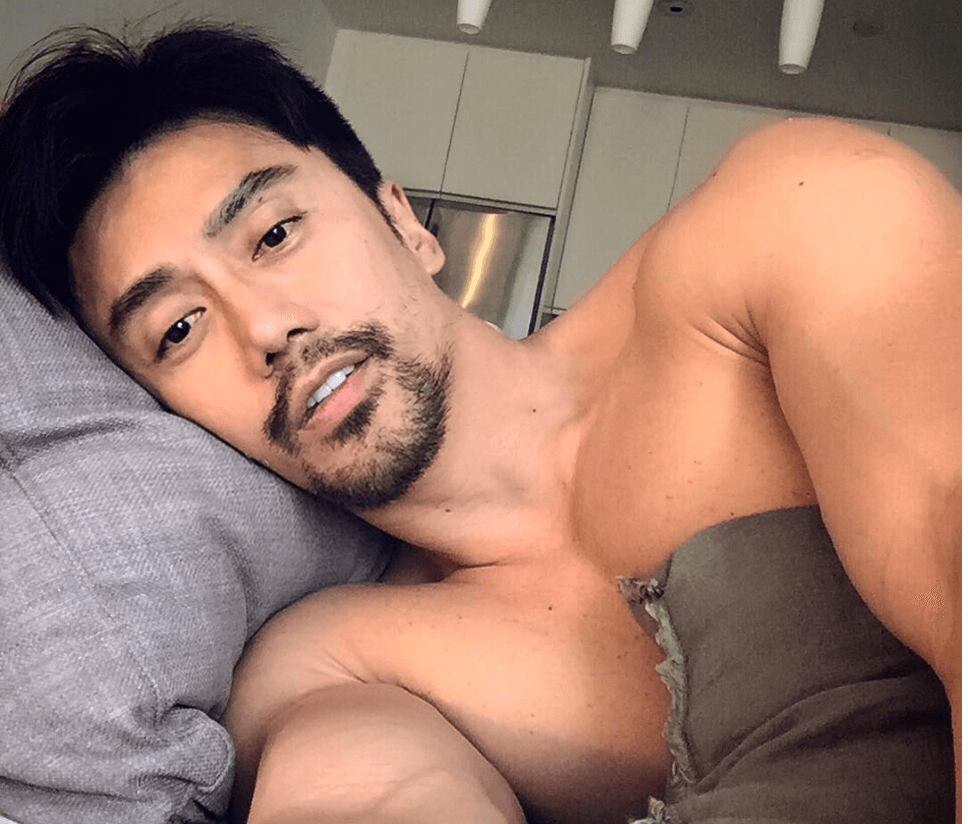 ChuanDo, il modello che ha scioccato Instagram: quanti anni gli dareste? - Schermata 2017 07 31 alle 13.22.54 - Gay.it