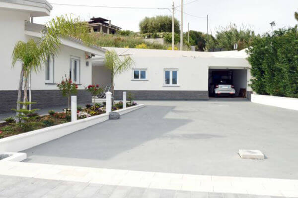 Calabria, il titolare della casa-vacanza: "I gay? Persone normali. Ma noi siamo cattolici" - calabria 3 - Gay.it
