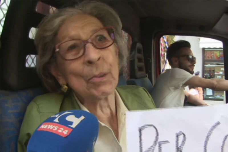 La nonna 81enne al Pride di Cosenza: “Sono qui contro gli ignoranti”