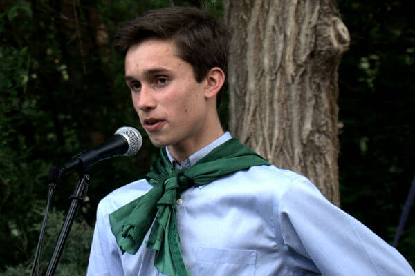 Lo splendido coming out di un liceale alla cerimonia di diploma - evan young 2 - Gay.it